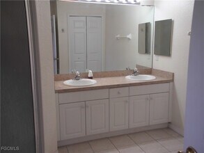 845 Wolverine St E in Lehigh Acres, FL - Foto de edificio - Building Photo