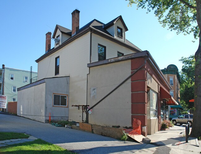 31 Beekman Ave in Tarrytown, NY - Building Photo - Building Photo