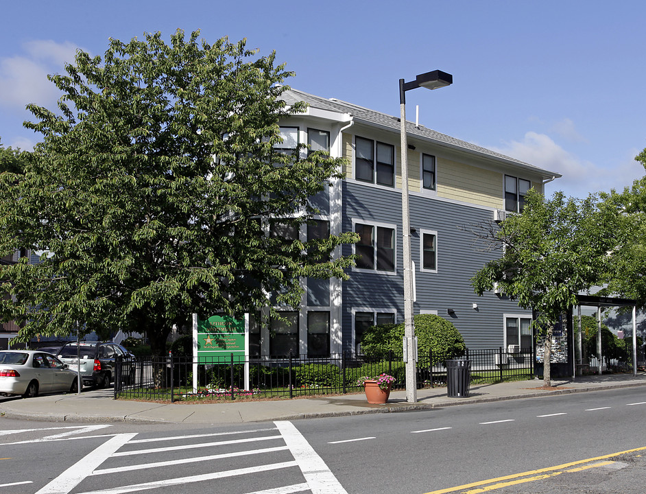 Lithgow Apartments in Boston, MA - Building Photo