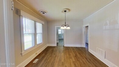 2426 Princess Pl Dr in Wilmington, NC - Building Photo - Building Photo