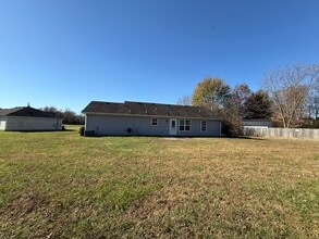 406 Silver Lakes Ct in Murfreesboro, TN - Foto de edificio - Building Photo