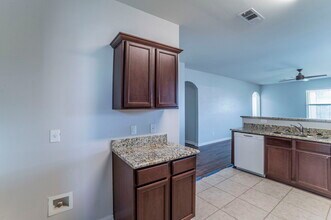 6220 Obsidian Creek Dr in Fort Worth, TX - Building Photo - Building Photo