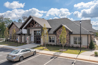 Claret Village at Braselton in Hoschton, GA - Foto de edificio - Building Photo