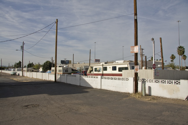 A & F Mobile Home Park in Phoenix, AZ - Building Photo - Building Photo