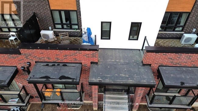 287 Chapel Hill Dr in Kitchener, ON - Building Photo - Building Photo