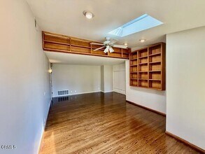 2175 N Holliston Ave in Altadena, CA - Building Photo - Building Photo