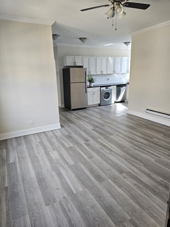 3824 N Greenview Ave, Unit 3817.5-3E in Chicago, IL - Building Photo - Building Photo