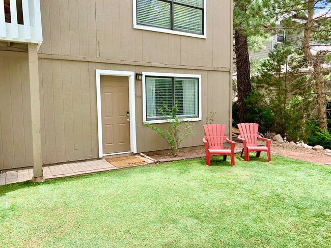 3440 S Walkup Dr, Unit Apartment in the Pines in Flagstaff, AZ - Building Photo - Building Photo