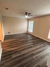 9606 Benthos Dr in Houston, TX - Building Photo - Building Photo