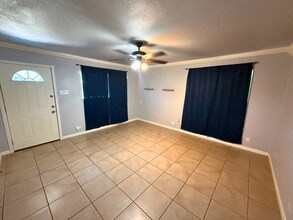 118 Starlight Terrace in San Antonio, TX - Building Photo - Building Photo