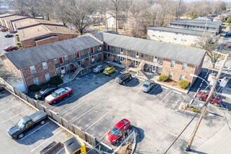 The Flintlock Arms Apartment Community in Louisville, KY - Foto de edificio - Building Photo