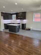 2337 38th St, Unit 2 in Astoria, NY - Building Photo - Building Photo