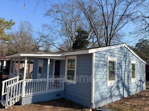 27 Domineck St in Newnan, GA - Building Photo - Building Photo