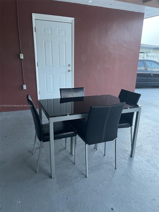 11730 SW 172nd St-Unit -1 in Miami, FL - Building Photo