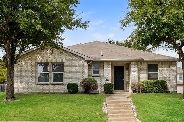 605 Snapdragon Ln in Desoto, TX - Building Photo