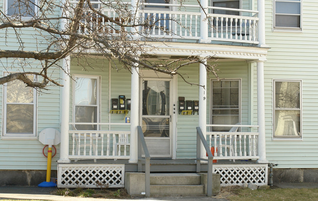 219 Laurel St in Manchester, NH - Building Photo - Building Photo