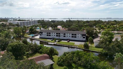 2124 N Tamiami Trl in Sarasota, FL - Building Photo - Building Photo