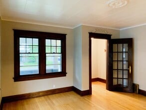 1232 Porlier St in Green Bay, WI - Foto de edificio - Building Photo