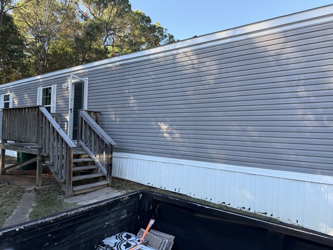 2101 Ladnier Rd in Gautier, MS - Building Photo - Building Photo