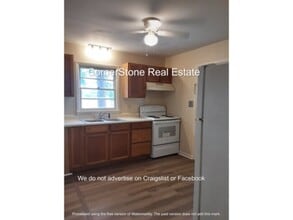 709 Poe Ave in Spring Lake, NC - Foto de edificio - Building Photo