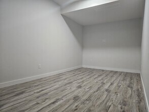 9420 Colak Ln SW in Edmonton, AB - Building Photo - Building Photo