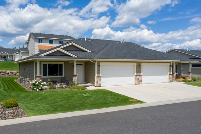 StoneHorse At Wandermere in Spokane, WA - Building Photo - Building Photo