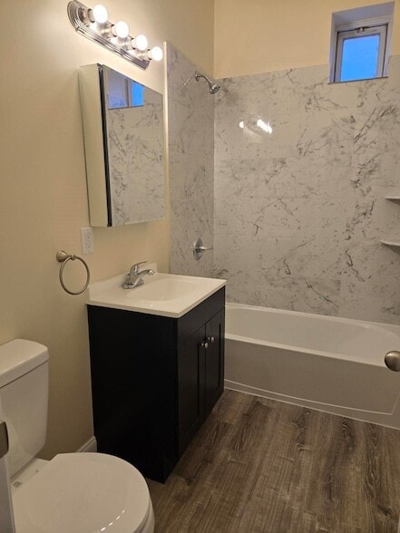 289 Day Ave, Unit A2 in Fairview, NJ - Foto de edificio - Building Photo