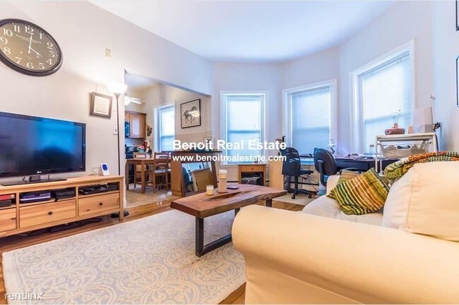 863 Massachusetts Ave-Unit -Apt 21 in Cambridge, MA - Building Photo - Building Photo