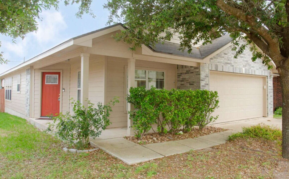 9522 Sun Ml in San Antonio, TX - Building Photo