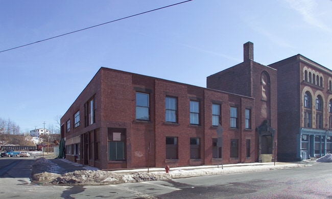 354-364 Dwight St in Holyoke, MA - Building Photo - Building Photo