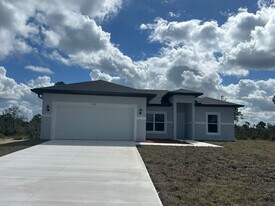 1083 Breckinridge Ave in Lake Placid, FL - Building Photo