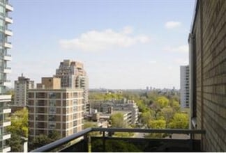 Manhattan Towers in Toronto, ON - Building Photo - Interior Photo