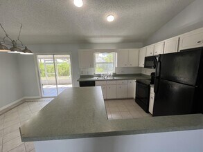 3323 Umbrella Tree Dr in Edgewater, FL - Building Photo - Building Photo