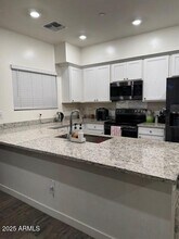 2720 S Decatur Dr in Gilbert, AZ - Building Photo - Building Photo