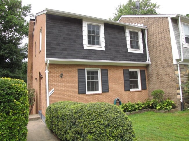 property at 3354 Contessa Ct