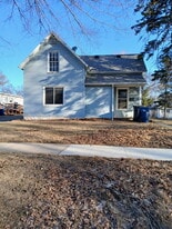 612 W Laurel St in Fergus Falls, MN - Building Photo