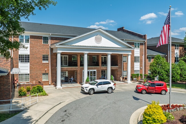 Abbotswood at Irving Park in Greensboro, NC - Building Photo - Primary Photo