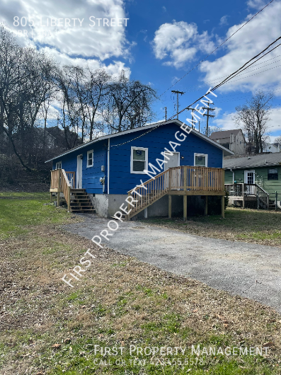 property at 805 Liberty St