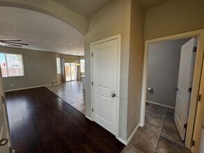 8901 Eagle Hills Dr NW in Albuquerque, NM - Foto de edificio - Building Photo