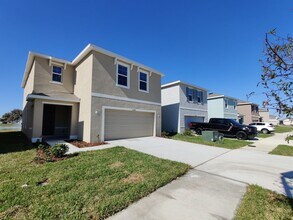 10548 Penny Gale Loop in San Antonio, FL - Building Photo - Building Photo