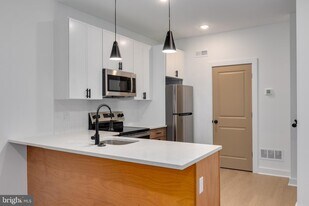 2350 N 16th St in Philadelphia, PA - Building Photo