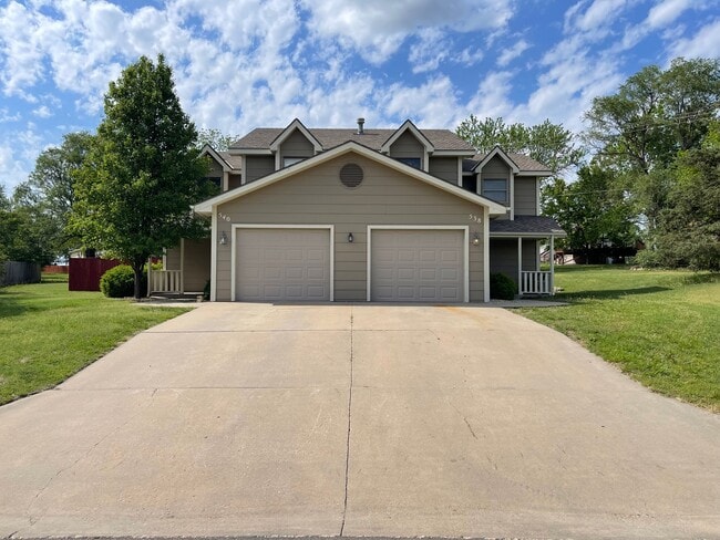 540 Tamerisk Dr in Junction City, KS - Building Photo - Building Photo