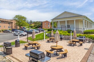 Gateways at Randolph in Randolph, NJ - Foto de edificio - Building Photo