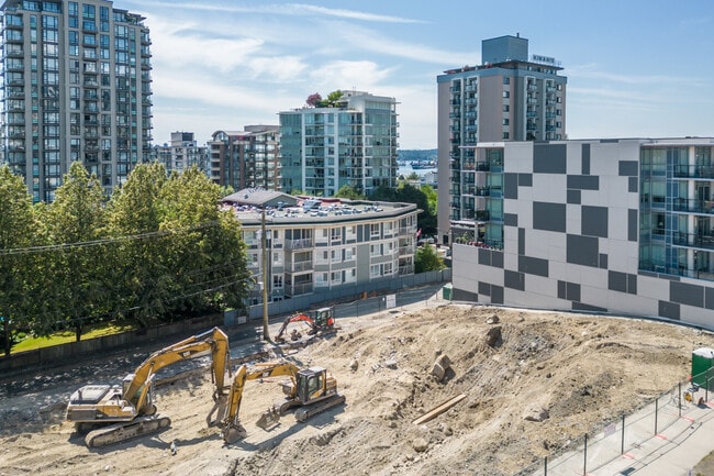 141-155 W 3rd St in North Vancouver, BC - Building Photo - Building Photo