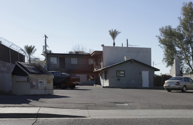 8-Plex in Phoenix, AZ - Foto de edificio - Building Photo