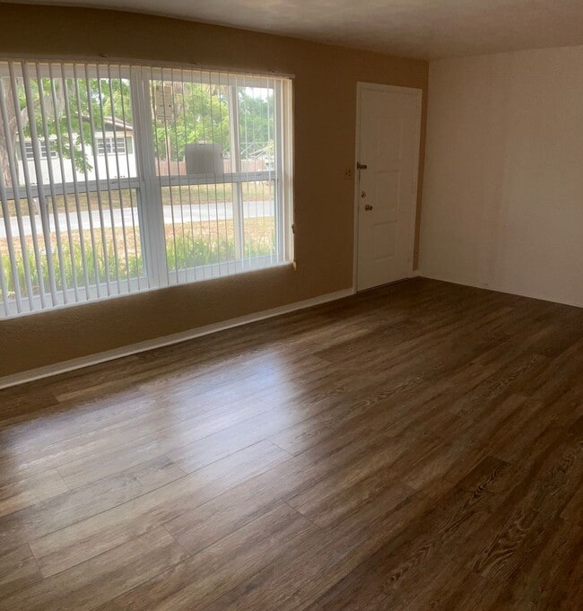 1203 Olen Dr in Daytona Beach, FL - Building Photo - Building Photo