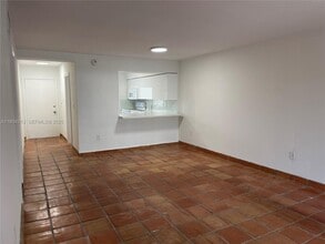 251 Galen Dr in Key Biscayne, FL - Building Photo - Building Photo