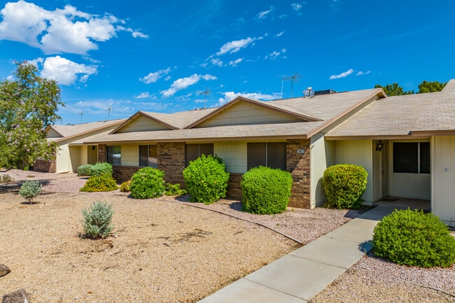 Palomar Apartments in Sun City West, AZ - Foto de edificio - Building Photo