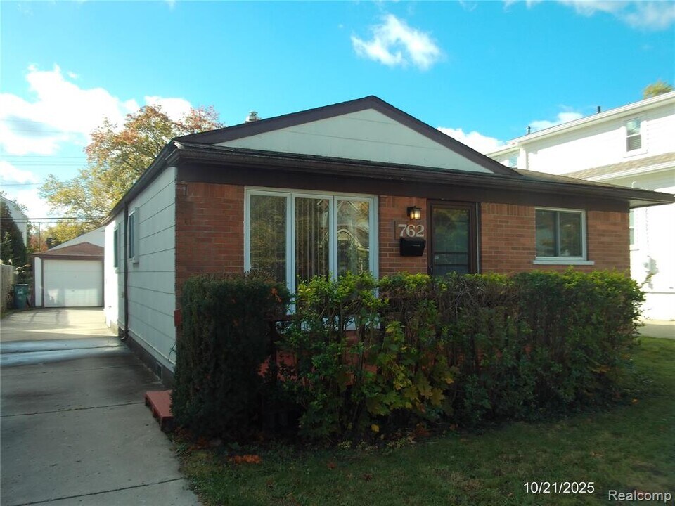 762 Ruffner Ave in Birmingham, MI - Building Photo