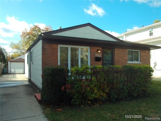 property at 762 Ruffner Ave